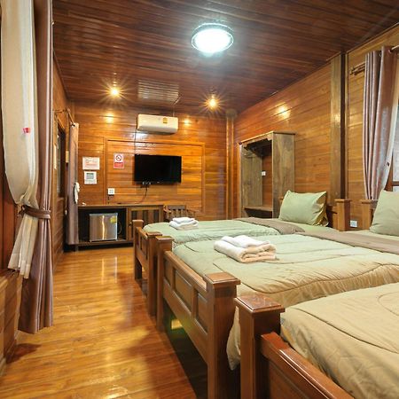 Denchai City Resort เด่นชัยซิตี้ รีสอร์ท Phrae Esterno foto