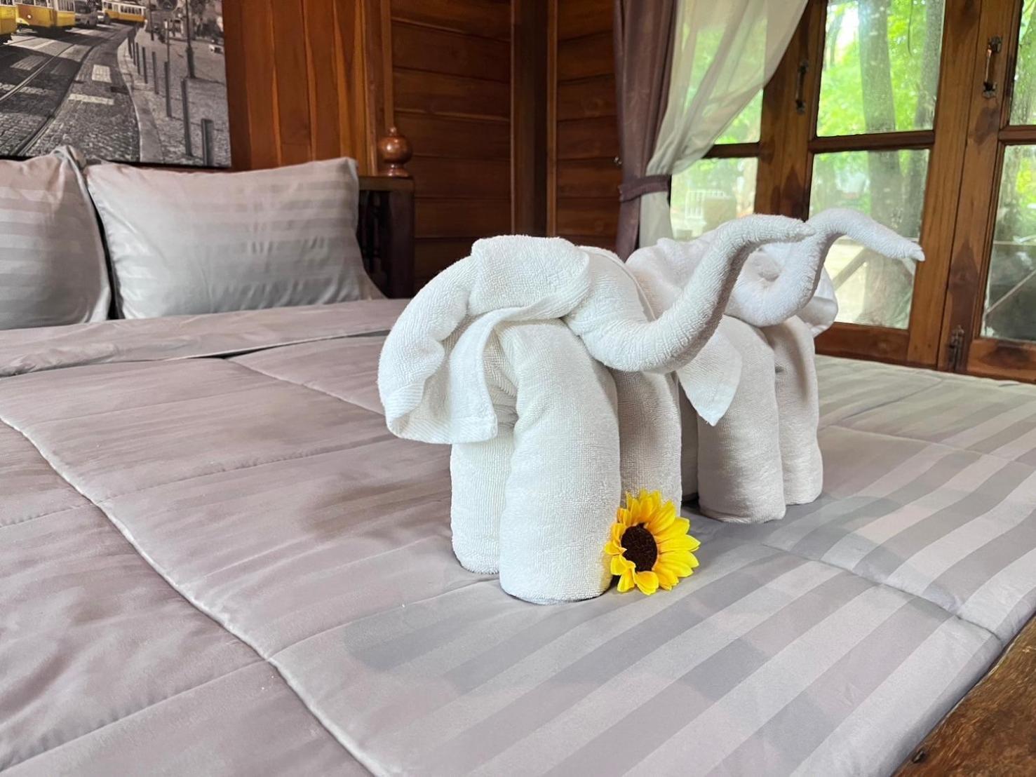 Denchai City Resort เด่นชัยซิตี้ รีสอร์ท Phrae Esterno foto