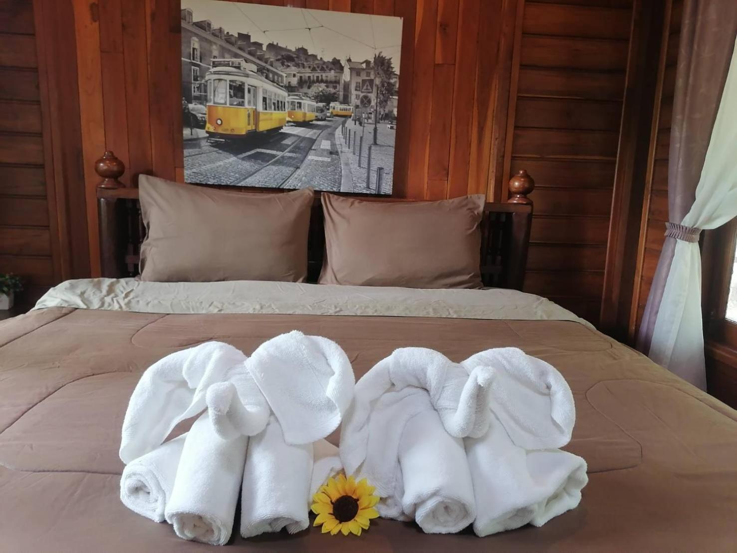 Denchai City Resort เด่นชัยซิตี้ รีสอร์ท Phrae Esterno foto